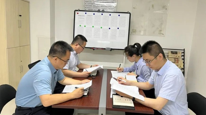 扶貧基金黨支部、第八黨支部、第四黨支部開展主題活動(dòng)